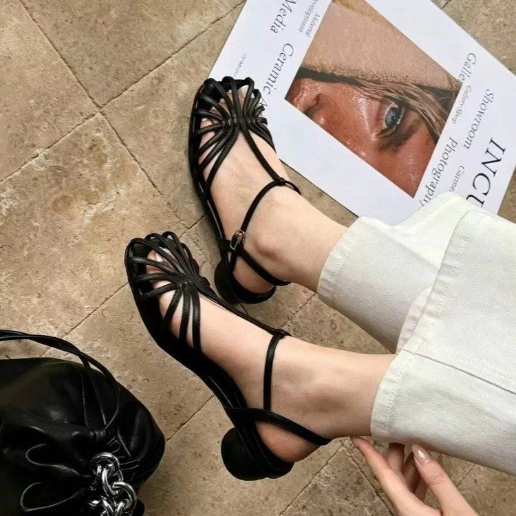 Vintage And Modern Fashion - Fransız Tarzı Vintage Dokuma Burunlu Sandaletler