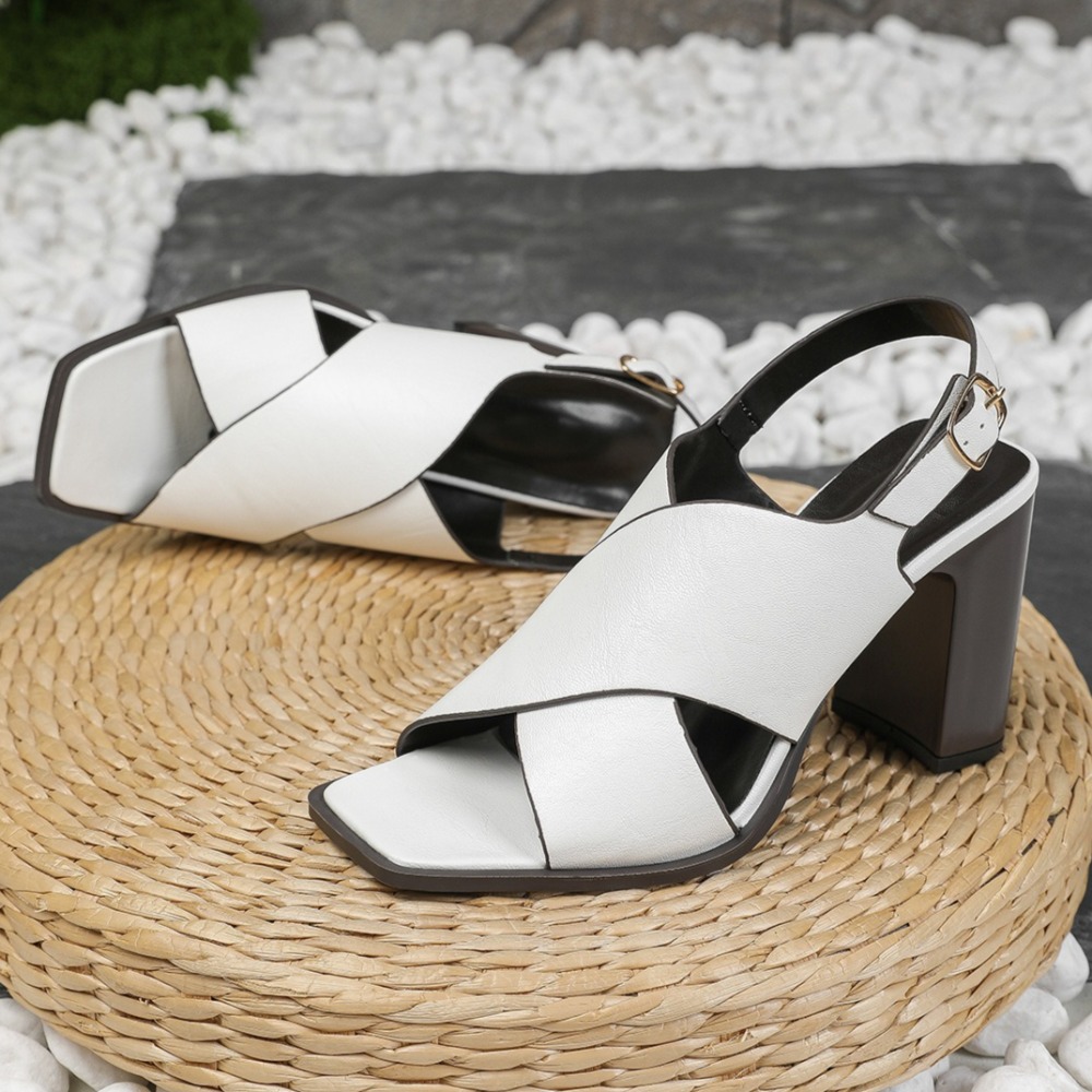 Vintage And Modern Fashion - Kadın Sandaletleri Vintage Kare Burunlu Çapraz
