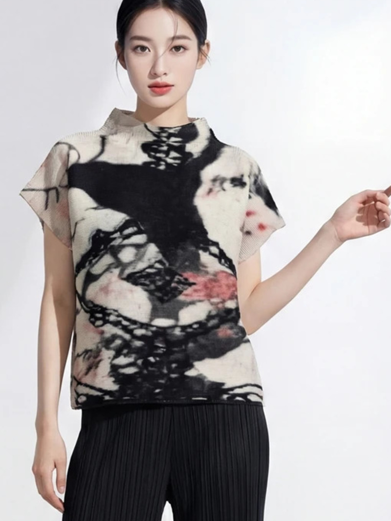Vintage Fashion Build - Kısa kollu kadın moda tişört Lnk-Blurry