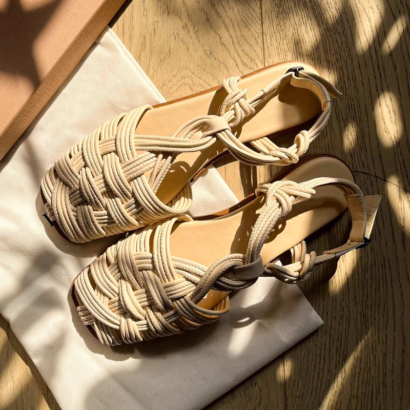 Vintage And Modern Fashion - Vintage El dokuması Düz ​​tabanlı Roma